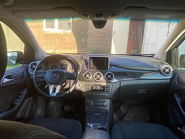 Mercedes-Benz: Mercedes-Benz B-Class: 2012 г., 1.6 л, Вариатор, Бензин, Хэтчбэк — 1