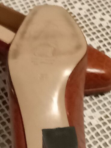 Salonke: Salonke, 37 — 13