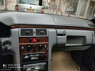 Mercedes-Benz: Mercedes-Benz E 220: 2.2 l. | 2000 έ. Sedan — 5