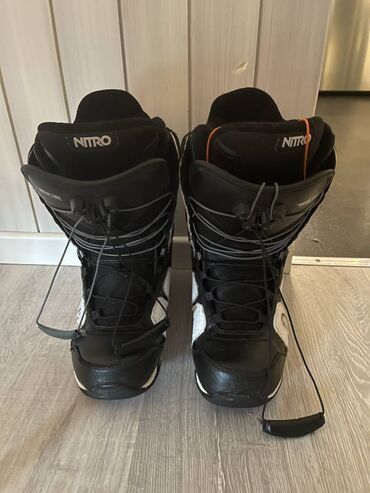 Cipele za snowboard Nitro vel. EU 42, uvoz Svajcarska