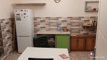 Uzunmüddətli kirayə mənzillər: Binəqədi rayonu,6-cı mkr,5 mərtəbəli binanın,1-ci mərtəbəsində, 2 — 10