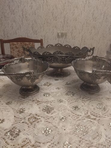 yapışqanlı divar kağızları: Mixior material vazalar