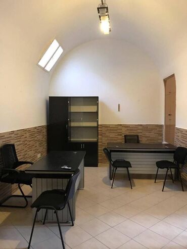 Ofislər: 28 may sahil metrosuna yaxın əşyali təmirli 3 otağlı ofis yol kənarı — 4