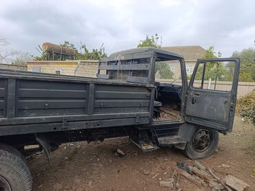 Yük maşınları: Yük maşını – klassik ZIL tipli, arxa bortlu kuzov Xüsusiyyətlər: - — 7