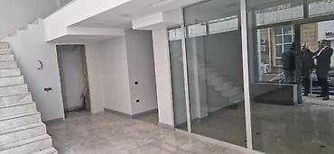 55 yas is ilanlari: İcarəyə verilir obyekt 135 m², Elmlər Akademiyası m. 2 500 AZN/ay 135 — 6