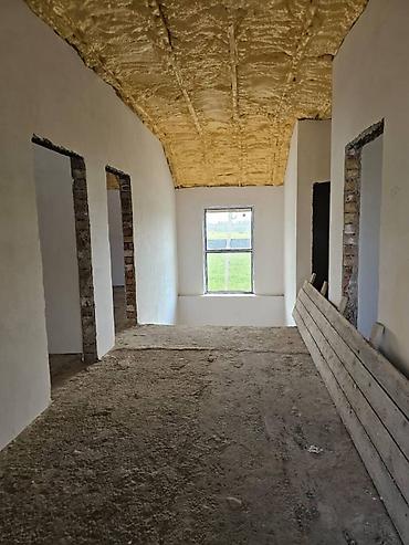 Дома: Продается кирпичный дом 2х этажный Район: c. Беш-Кунгей Зем. участок — 10