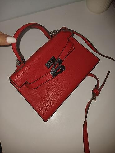 Çantalar: Qırmızı mini çiyin/əllük çantası - Material: toxumalı eko‑dəri (dəri — 4