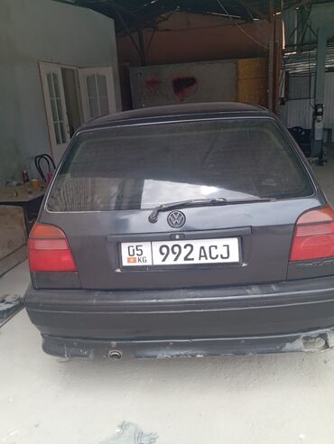белорус 82 1: Volkswagen Golf: 1991 г., 1.8 л, Механика, Бензин