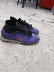 Кроссовки и спортивная обувь: - Размер: EU 38 длина стопы 250 мм (указано на ярлыке). - Верх — 10