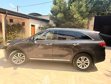 lovol 504 b: Kia Sorento: 2 l | 2015 il Ofrouder/SUV — 4