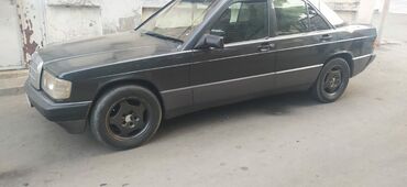 Mercedes-Benz: Mercedes-Benz 190: 1.8 l | 1992 il Sedan