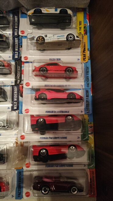Avtomobil modelləri: Hot Wheels kolleksiya die-cast modelləri – blister qablaşdırmada — 1