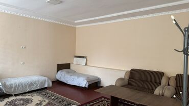 сдаю квартиру военно антоновка: 60 м², С мебелью