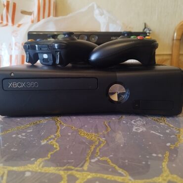 Xbox 360 & Xbox: Xbox 360 Slim oyun konsolu komplekt - Konsol: Xbox 360 Slim (HDMI — 10