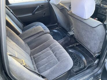 Volkswagen: Volkswagen Passat: 1992 г., 1.8 л, Механика, Бензин, Универсал — 8