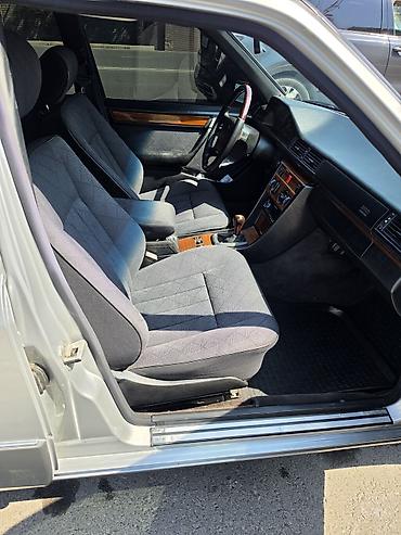 ешка е 303: Mercedes-Benz E-Class: 1995 г., 2.2 л, Механика, Бензин, Седан — 6