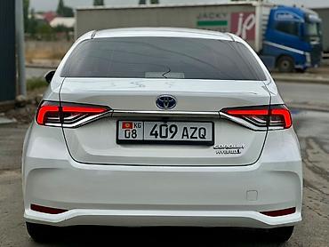 bmw ix3: Toyota Corolla: 2022 г., 1.8 л, Автомат, Гибрид, Седан — 10