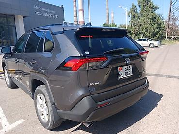 highlander 2017: Toyota RAV4: 2021 г., 2.5 л, Вариатор, Гибрид, Кроссовер — 2