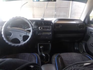 Volkswagen: Volkswagen Vento: 1994 г., 1.8 л, Механика, Бензин, Седан — 9