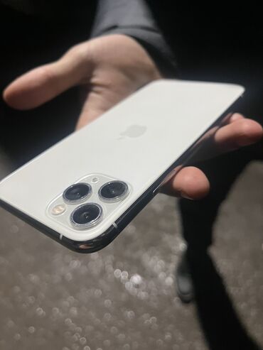 Apple iPhone: IPhone 11 Pro, Б/у, 256 ГБ, Чехол, 95 %