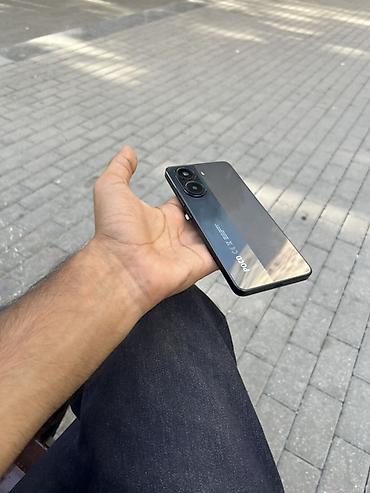 poco f8 pro: Poco X7 Pro, 256 GB, rəng - Qara, Barmaq izi — 5