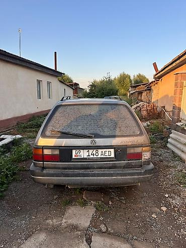 Унаа: Volkswagen Passat Variant: 1990 г., Кол менен иштөөчү, Универсал — 2