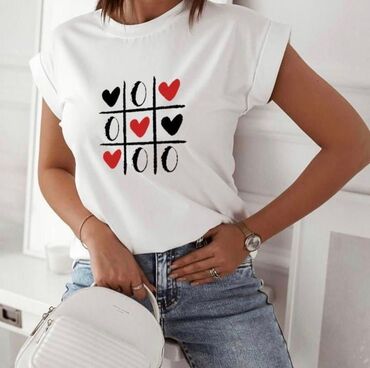 Majice kratkih rukava: Majica:1500 dinara
2kom=2000 dinara — 6