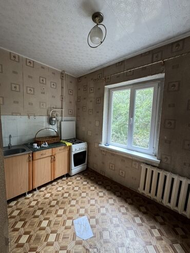 дверь с домофоном: Продаю 1-комнатную квартиру в Аламедин-1 Собственник 📍 Отличное