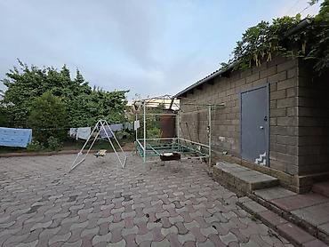 Продажа коттеджей и домов: 6 комнат и более, 207 м², 9 соток, Бишкек, Арча-Бешик ж/м Собственник — 28