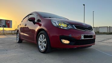 Kia: Kia Pride: 1.4 l | 2013 il Sedan — 5