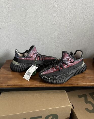 obuća krstić kragujevac: Adidas yeezy boost 350 v2 yecheil reflective U broju 44,45 Nove