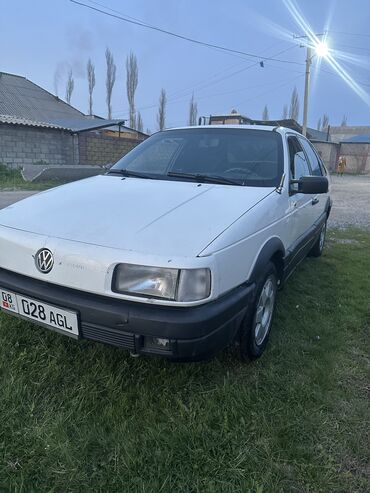 пассат 1988: Volkswagen Passat: 1988 г., 1.8 л, Механика, Бензин, Седан