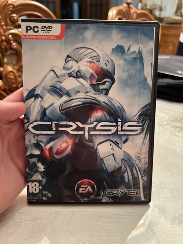 Oyun diskləri: Komputer oyunları. 1 ədədi - 1 manat. Say olaraq çox alan və ya — 12