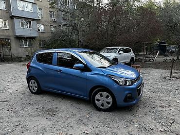 niva chevrolet: Chevrolet Spark: 2016 г., 1 л, Вариатор, Бензин, Хэтчбэк — 3