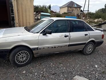 Audi: Audi 80: 1988 г., 1.8 л, Механика, Бензин, Седан