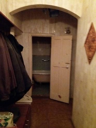 чайка 3: 3 комнаты, 62 м², Сталинка, 1 этаж, Старый ремонт — 3