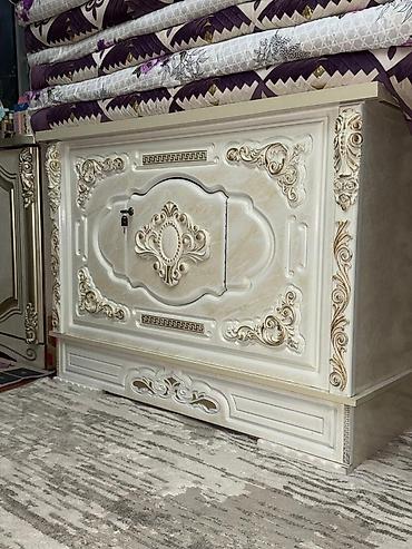 Спальные гарнитуры: Спальный гарнитур, Б/у, Двуспальная кровать, Трюмо, Тумба, цвет - Бежевый — 1