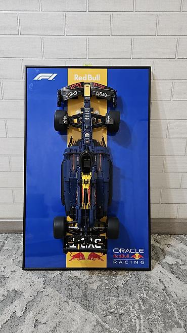 дрифт картинк: Настенное панно с объёмной моделью болида Формулы‑1 Oracle Red Bull — 1