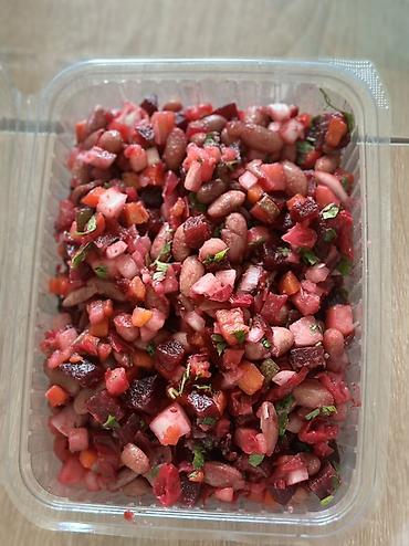 Готовые блюда, кулинария: Vineqret salatı – təzə hazırlanmış, qapalı qabda. Tərkibi: - — 1
