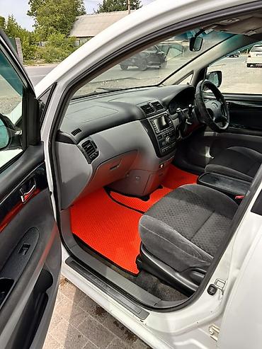 Toyota: Toyota Ipsum: 2002 г., Минивэн — 7