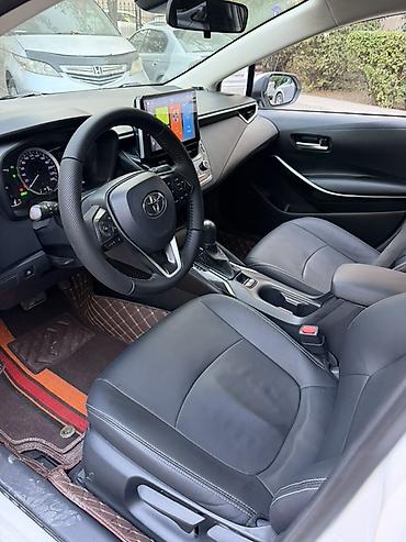 8: Toyota Corolla: 2021 г., 1.8 л, Вариатор, Гибрид, Седан — 6