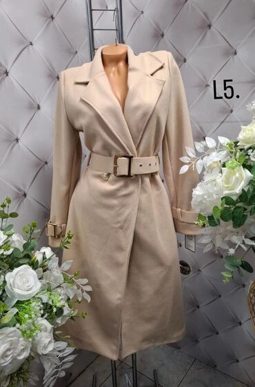 Kaputi: Dior kaputi
Do 2XL
4500din🥰😊 — 4