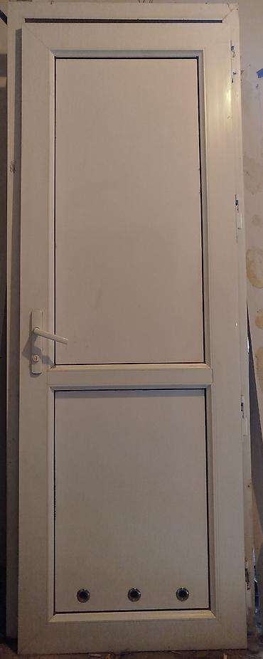 plastik qapi pencere: Ağ rəngli PVC giriş/qapı paneli - Material: PVC/profil karkaslı — 1