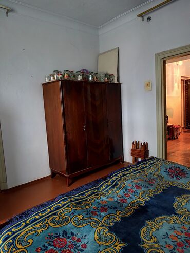 Продажа квартир: 3 комнаты, 65 м², 1 этаж — 4