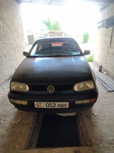 грузовой volkswagen: Volkswagen Golf Variant: 1994 г., 1.8 л, Механика, Бензин, Универсал