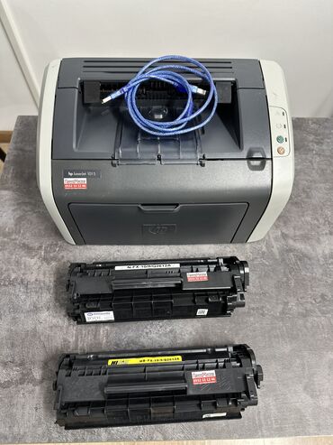 Принтеры: Продаю принтер HP LaserJet 1015 С двумя картриджами Принтер в хорошем