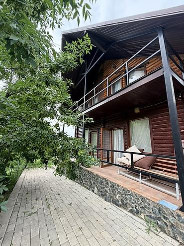 Продажа коттеджей и домов: 🏔️ Сдаётся уютный коттедж на горнолыжной базе «Орловка»! 🏡 Ищете — 1