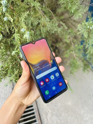 процессор для ноутбука core i3: Samsung Galaxy A10, Колдонулган, 32 ГБ, түсү - Кара, 2 SIM