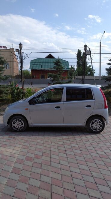 автомобиль жук: Daihatsu Cuore: 2003 г., 1 л, Механика, Бензин, Хэтчбэк