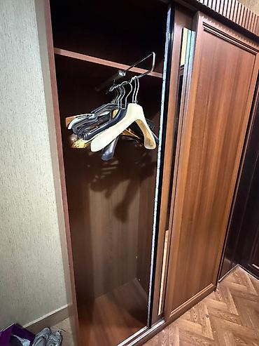 İşlənmiş, 2 qapılı, Güzgülü, Qəhvəyi, Taxta, Kupe, Düz dolab